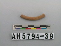 藏品(褐色泥質陶環)的圖片